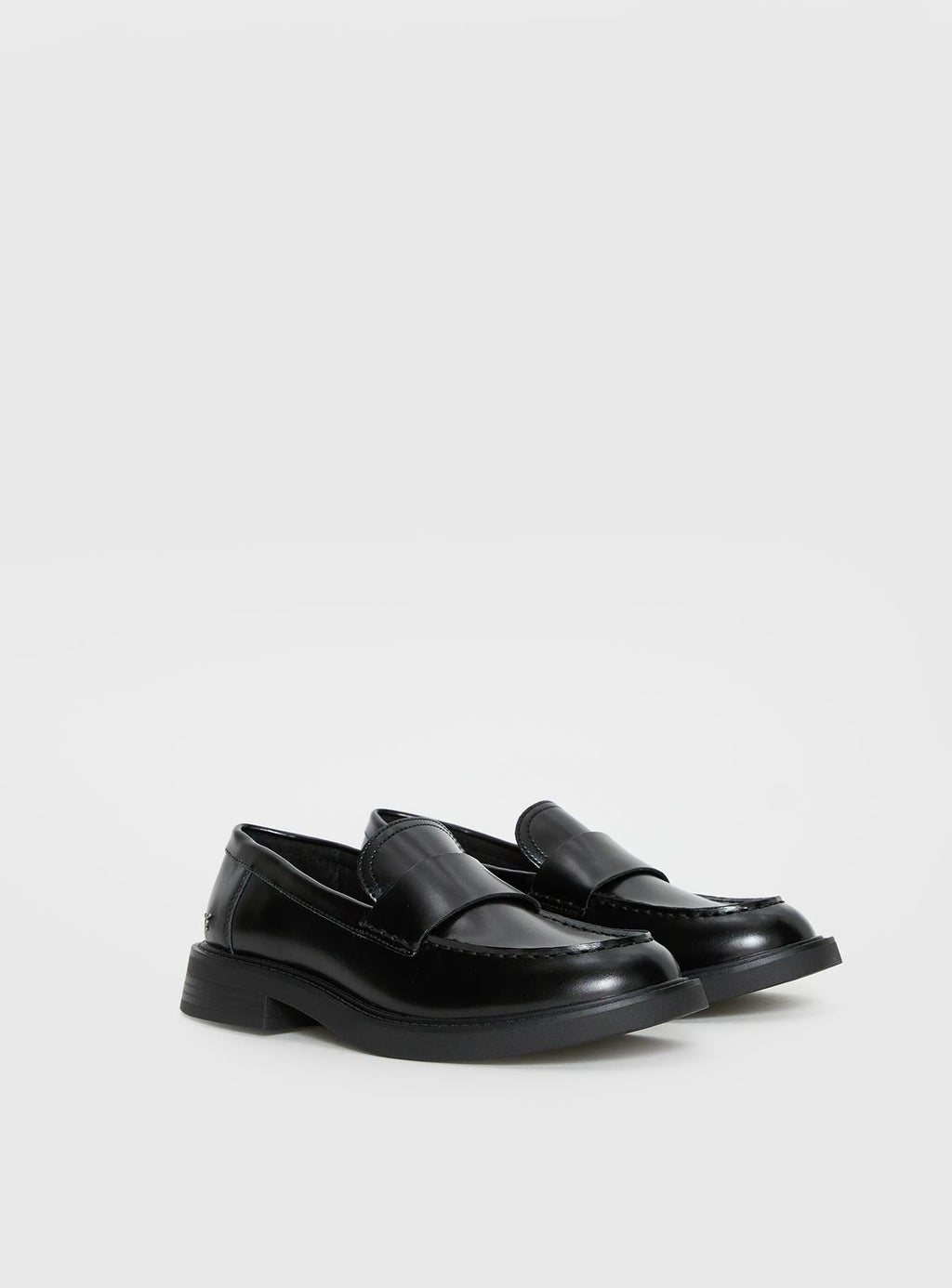 Windsor Smith Yearn Loafers Black
