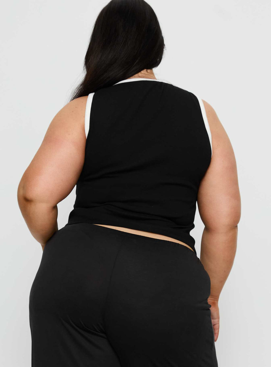 Baseline V Neck Rib Tank Top Black / White Curve